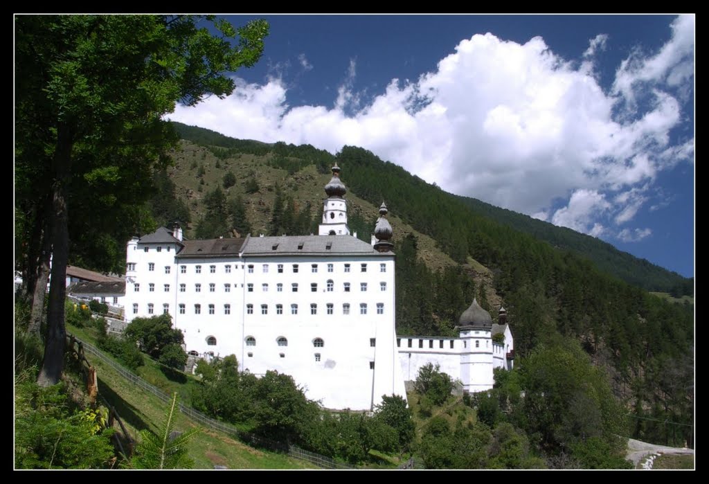 Kloster Marienberg by ThorstenGroedel