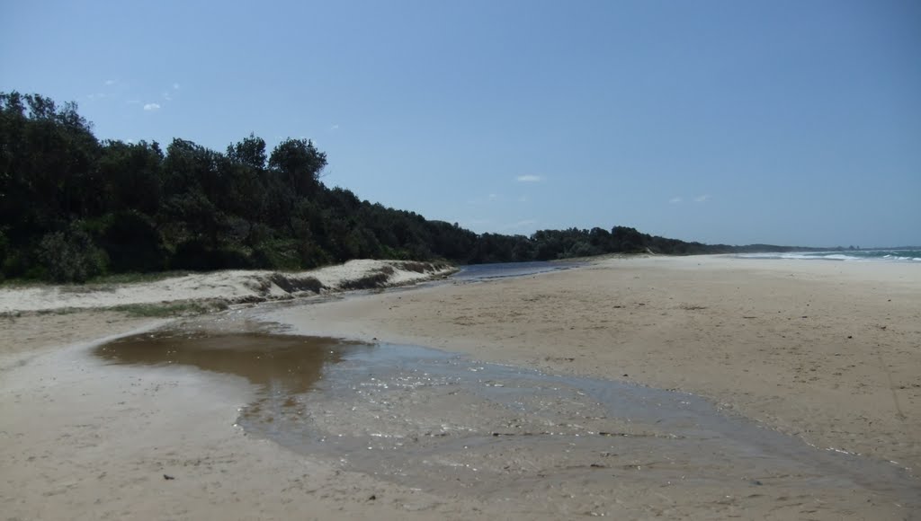 Bonny Hills Beach #2 - Taken on the Wednesday, 29th September 2010 at 12:49pm. by wood26