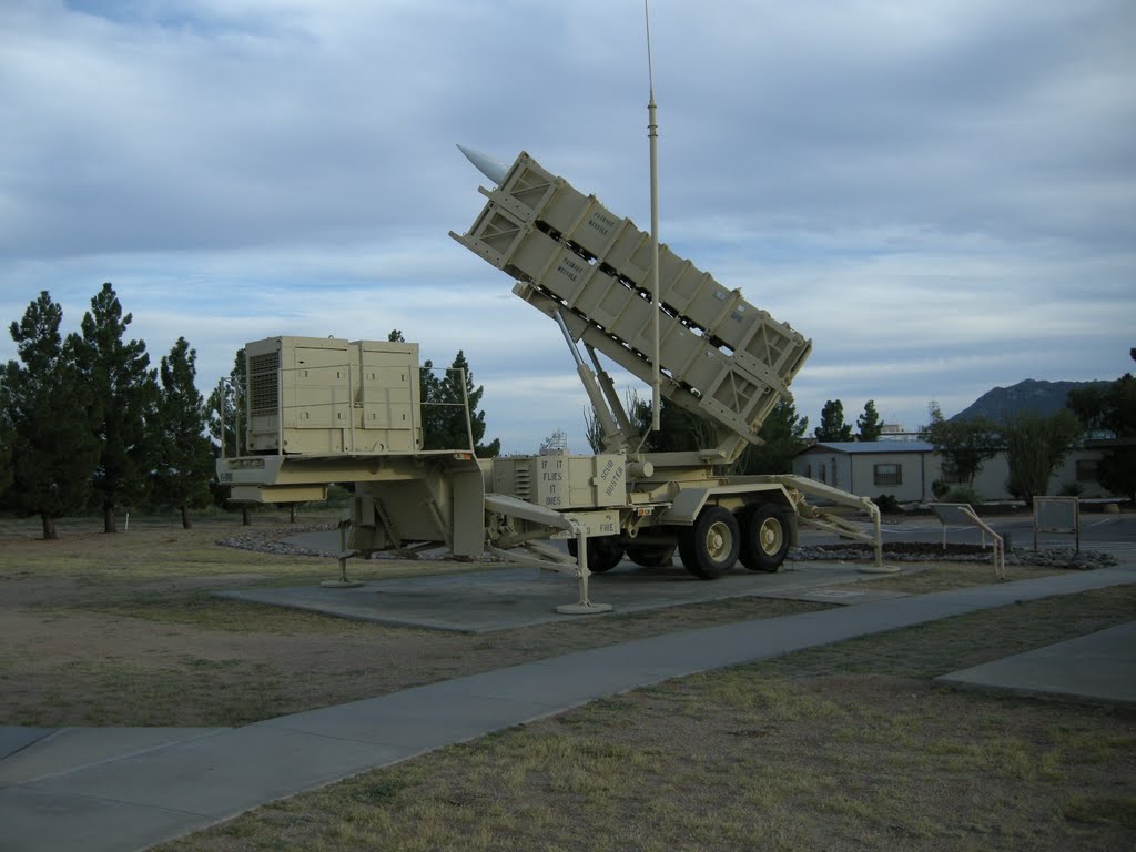 Patriot Missile Battery - Sep 2010 by MaxFarrar