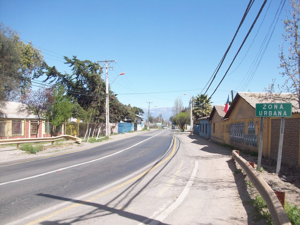 Camino Buin-Maipo. Buin Santiago by Ignacio Paredes