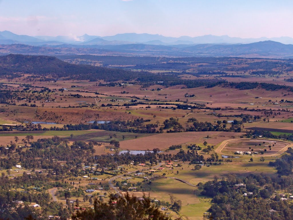 Mt Tamborin by Yanat