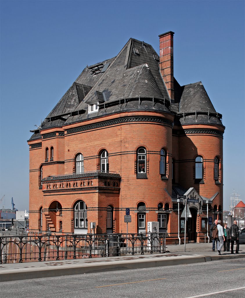 Hamburg - Freihafen Polizeiwache by sascha