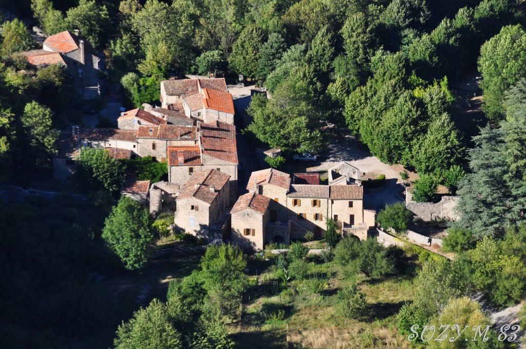 Hameau de navacelles by suzy untel