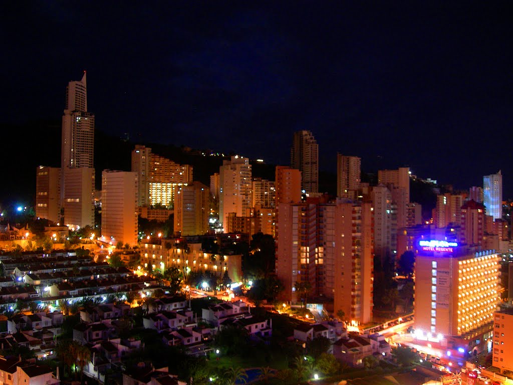 Benidorm 2010-vista desde Hotel Melia Benidorm by antonuty