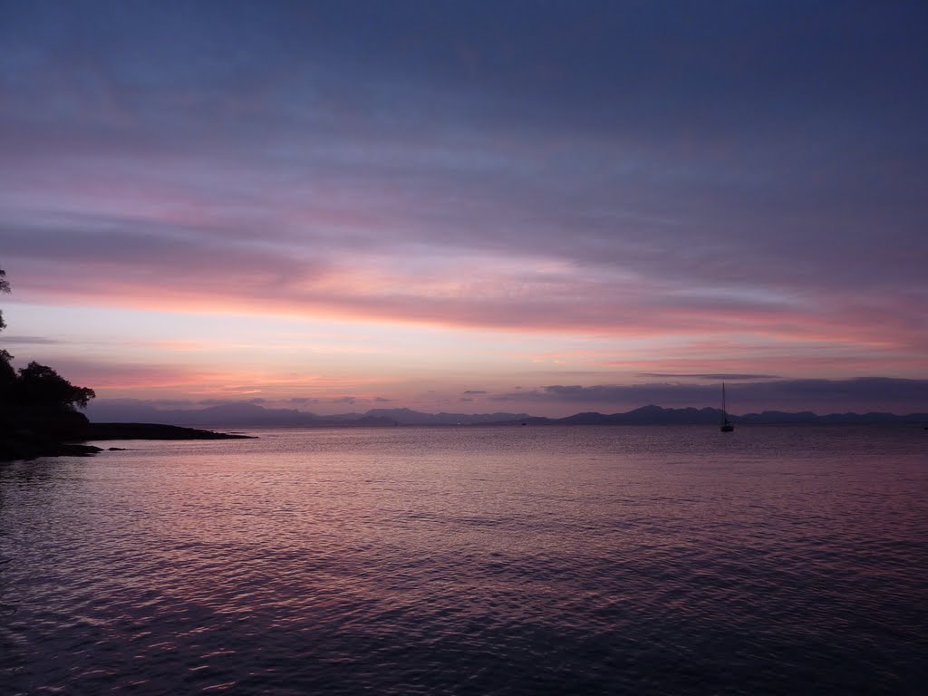 Sonnenuntergang in der Nähe von Colonia des Sant Pere by coolbush