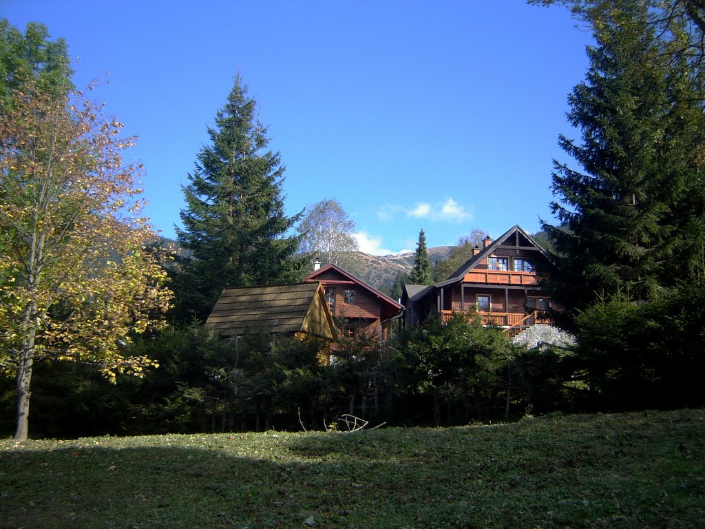 Magurka, v pozadí Nízke Tatry by Branislav Turčina