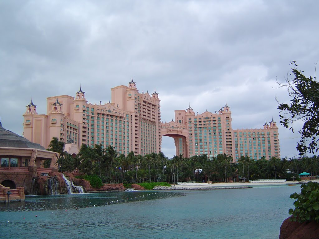 Atlantis Resort Hotel by DeEtte Fisher