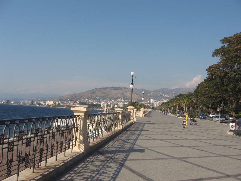 Lungomare Reggio Calabria by Erika Rabóczi