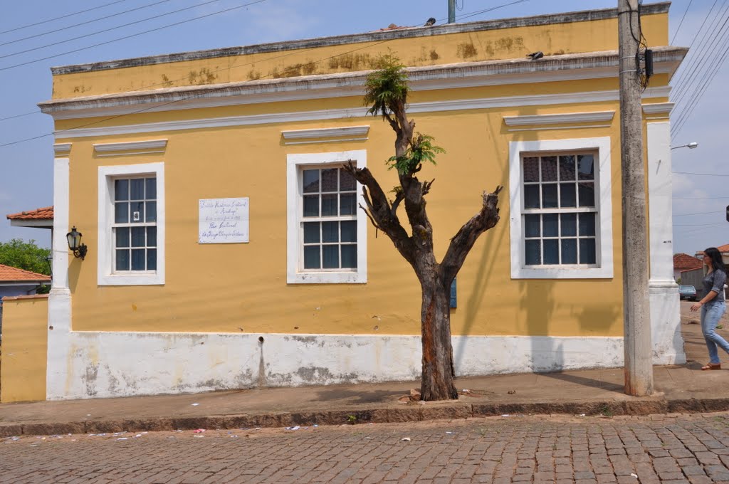 Paço Cultural Dr. Thiago V. Fontoura-Arceburgo-MG by Otavio Barreira