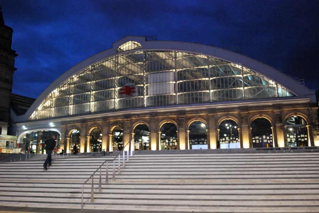 Liverpool - Lime Street Station [24.09.2010] by Jordi Peralta