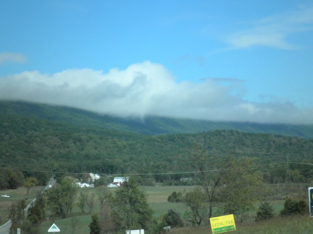 Clouds rolling over the Blue Ridge by Xpeditor