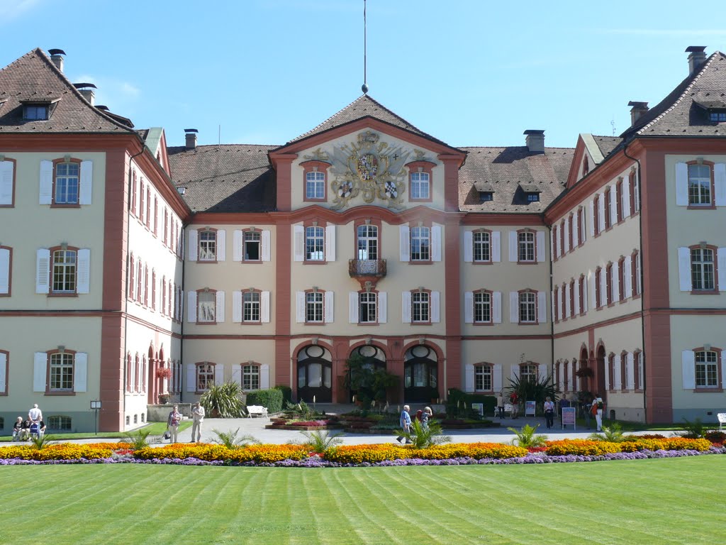 Schloss auf der Insel Mainau by Gerhard Rieß