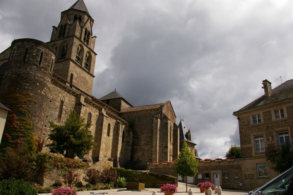 Uzerche - Place du Village by H.Vanaquer