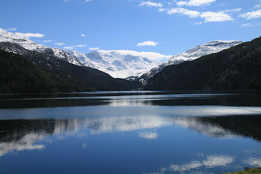 Marmorera Stausee by Dominik Menzi