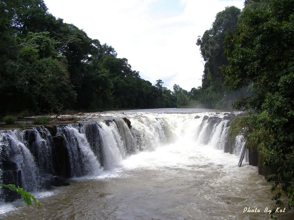 Tad Pha souam. Jumpasak Lao #1 by Kot-Adventure