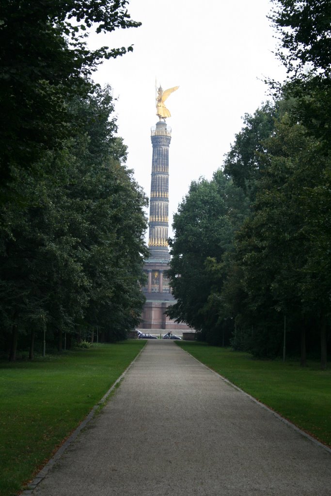 Victory Column by GeorgeAT