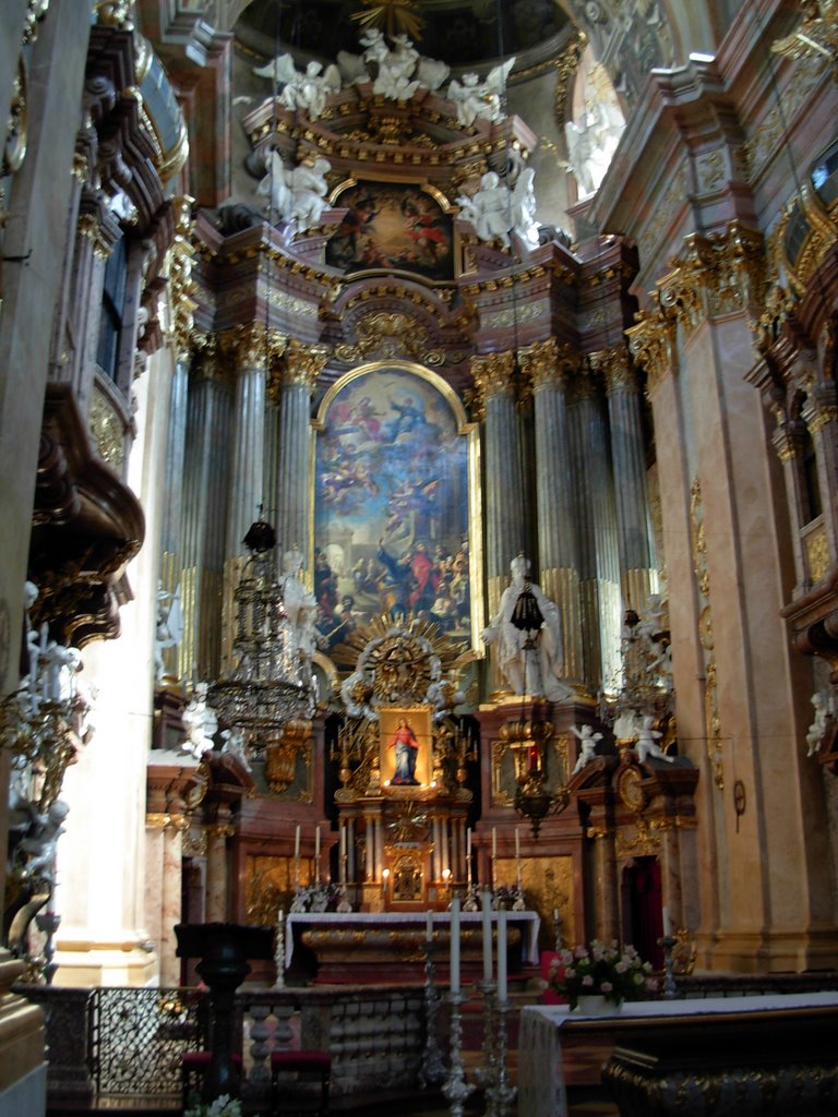 Altar de la Iglesia de San Pedro by Jose Manuel Gonzalez