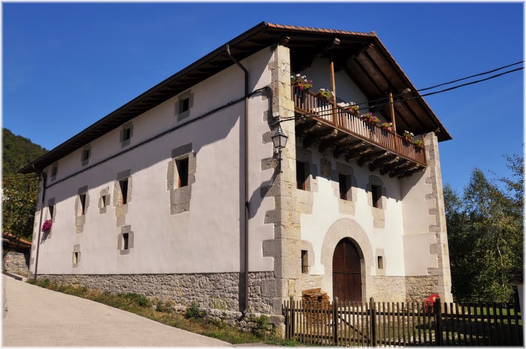 Casas de Etulain by EpMartín ☼