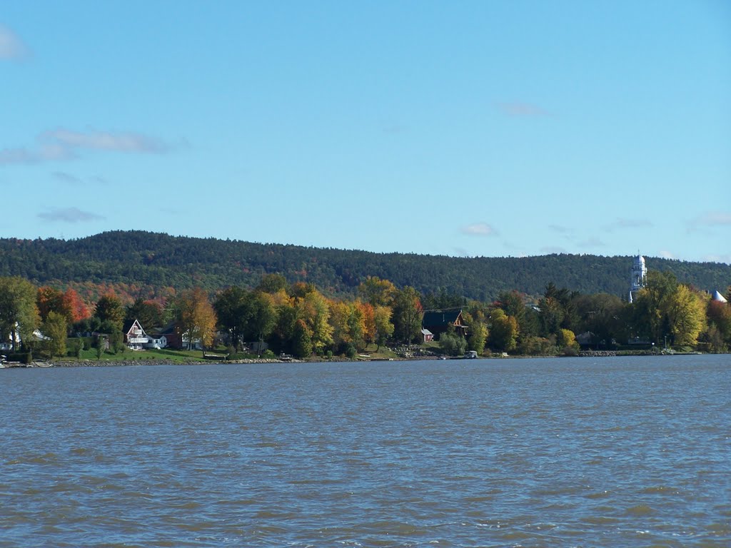 Depuis le quai de Lefaivre by FGuertin