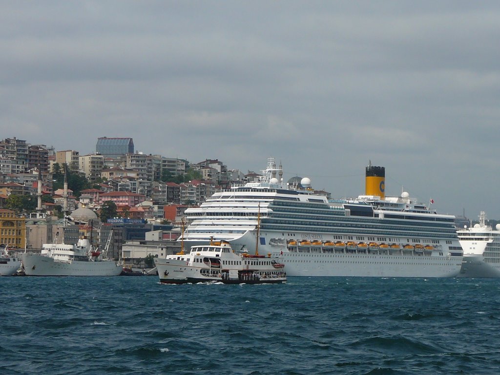 Istanbul-Eminönü by Stéger Alíz