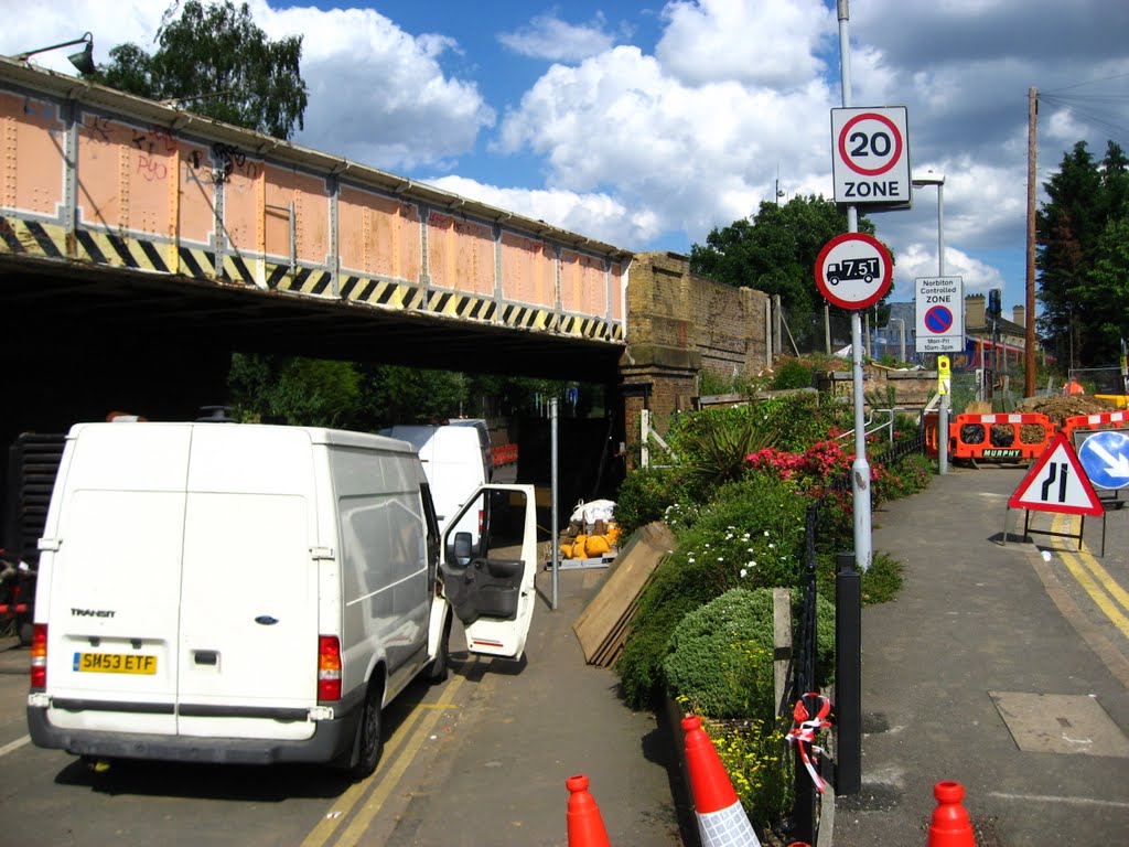 Bridge replacement, Norbiton Station, Kingston by Wallaseyan