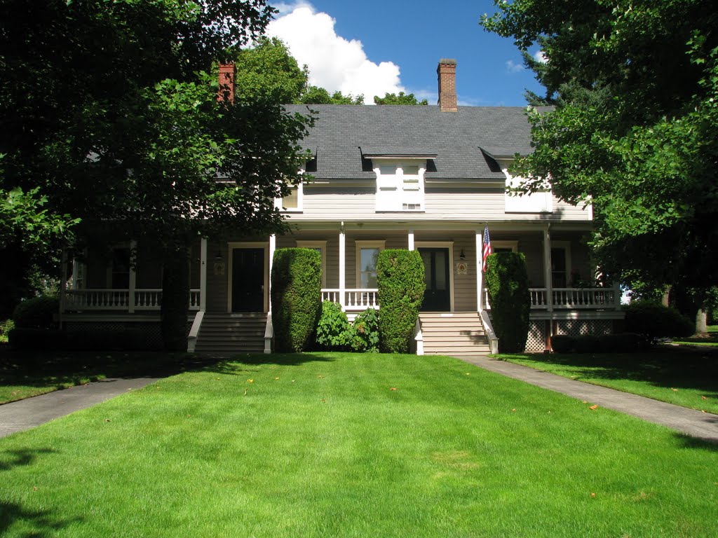 Officers Row House 21 (1886) by Dana Jensen