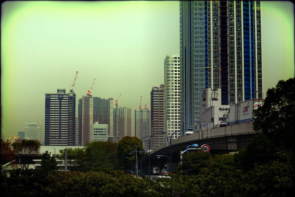 Hochi Newspapers Tokyo branch office view from Tennoz-1st-Tower 20060418-110948 by kokupsy_un