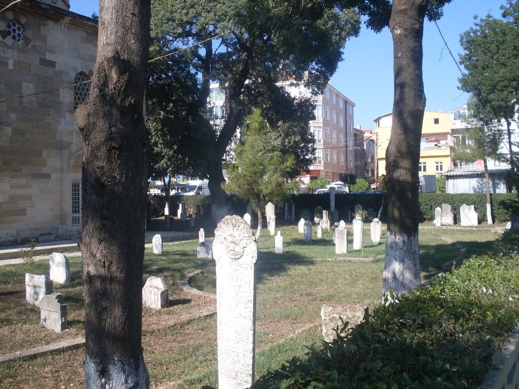 Saray, Ayas Paşa Camii ve Haziresi 1 by Kasım OKTAY