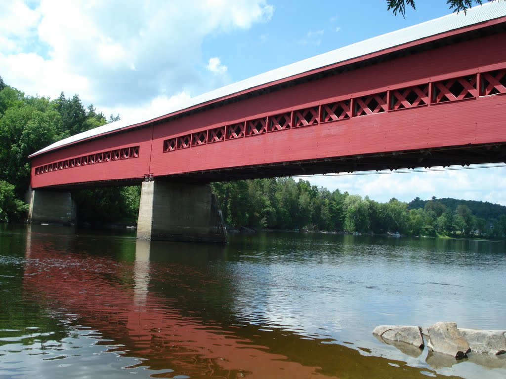 Pont Wakefield, Wakefield (61-25-07) by Jean-Moo