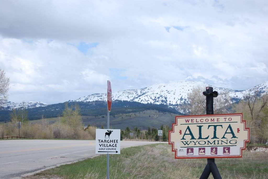 Idaho/wyoming border by dschmitz