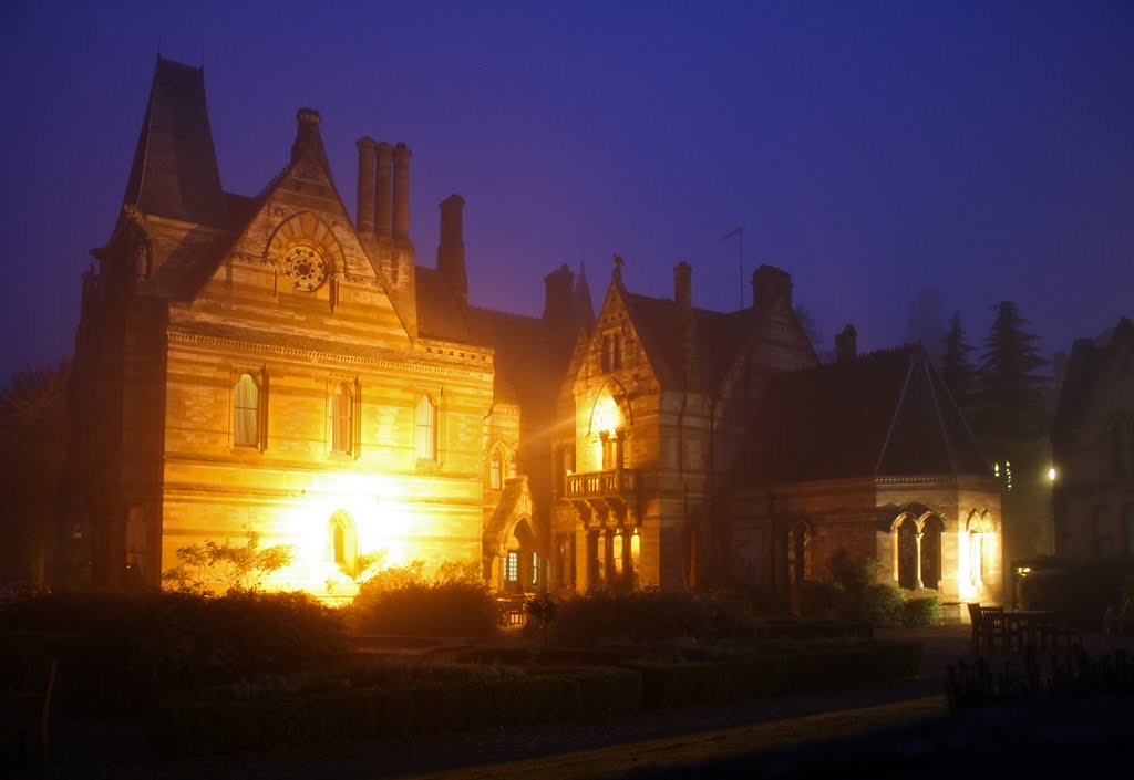 Misty morning at Ettington Park Hotel by Kenny Wharton