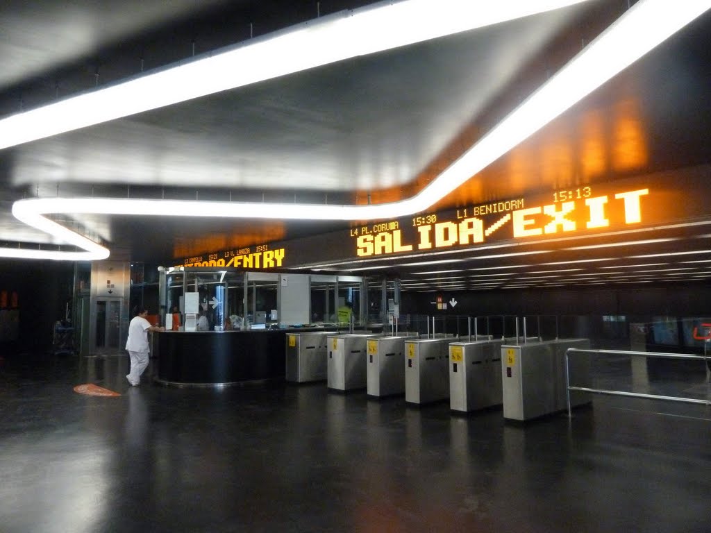 Tramstation Markthalle by Samuel Fausch