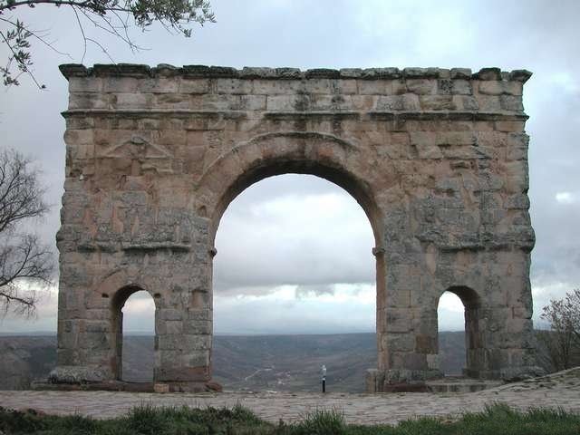 Arco Romano de Medinaceli by AMed