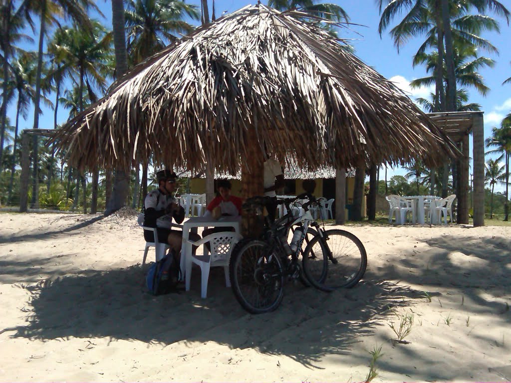 Bar Mamucabinha - próxima a Ilha do Coqueiro Solitário by elmoaraujo