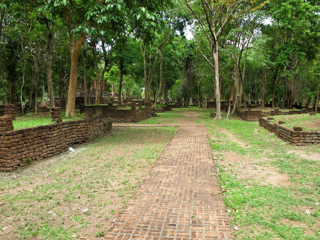 Таиланд, Кампхэнг Пхет, Июнь 2010 / Thailand, Kamphaeng Phet, June 2010 www.abcountries.com by Александр Рогонов