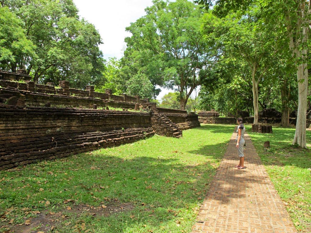 Таиланд, Кампхэнг Пхет, Июнь 2010 / Thailand, Kamphaeng Phet, June 2010 www.abcountries.com by Александр Рогонов