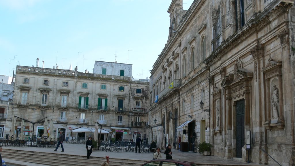 In Ostuni-Zentrum by Didi Spörk