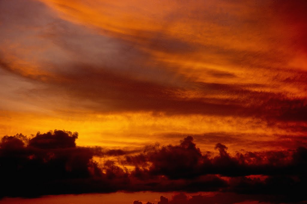 CANCUN SUNRISE. MEXICO by Antonio Cristerna