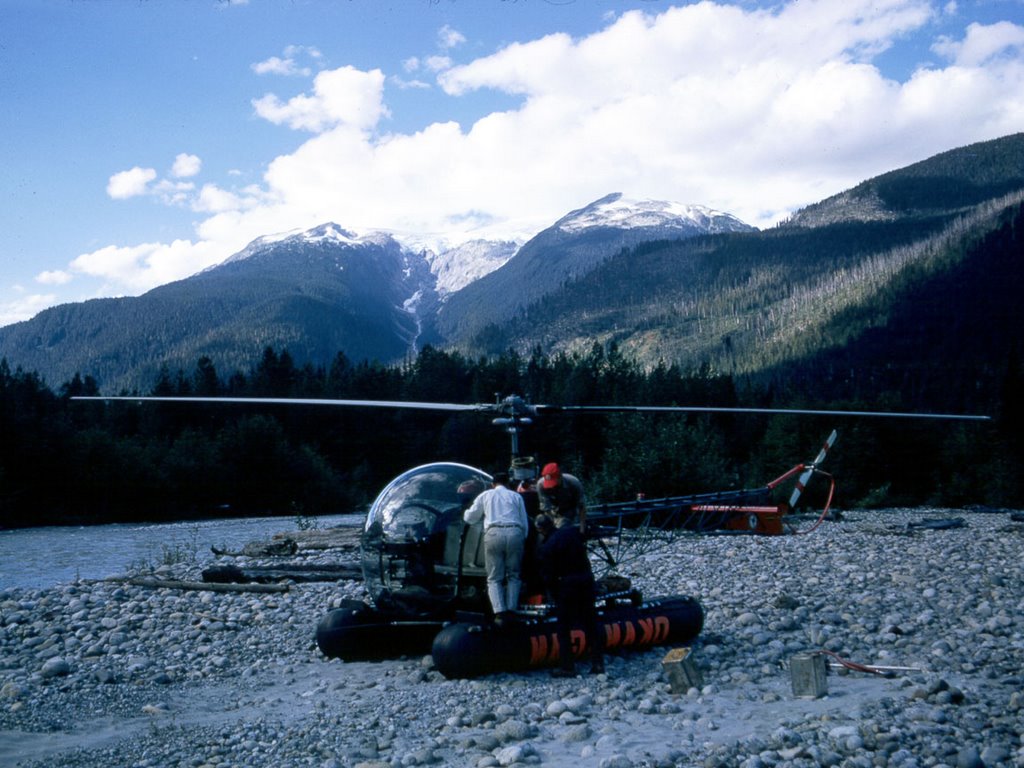 Glendenning helicopter by Cliff Jennings