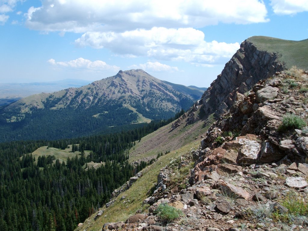 Red Conglomerate Peaks by walkaboutwest