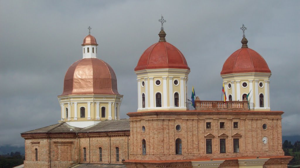 Catedral de Santa Rosa de Osos by Luis Fernando Loaiza…