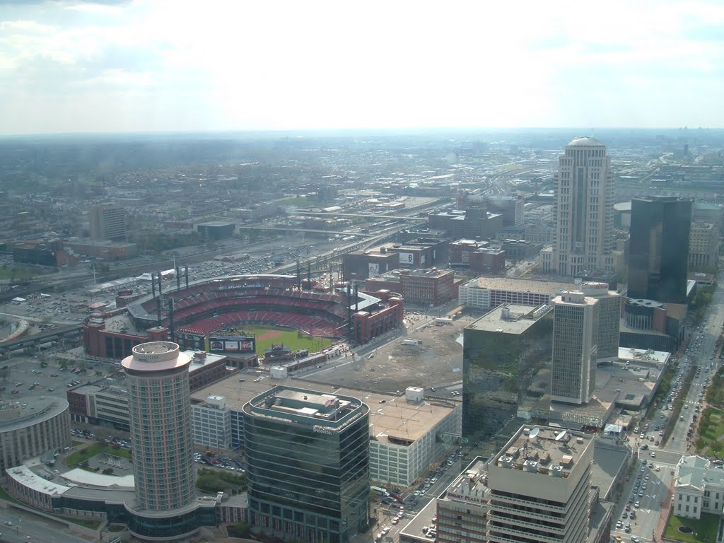 Apr 2007 - St. Louis, Missouri. St. Louis from the observation deck atop the Gateway Arch. by BRIAN ZINNEL