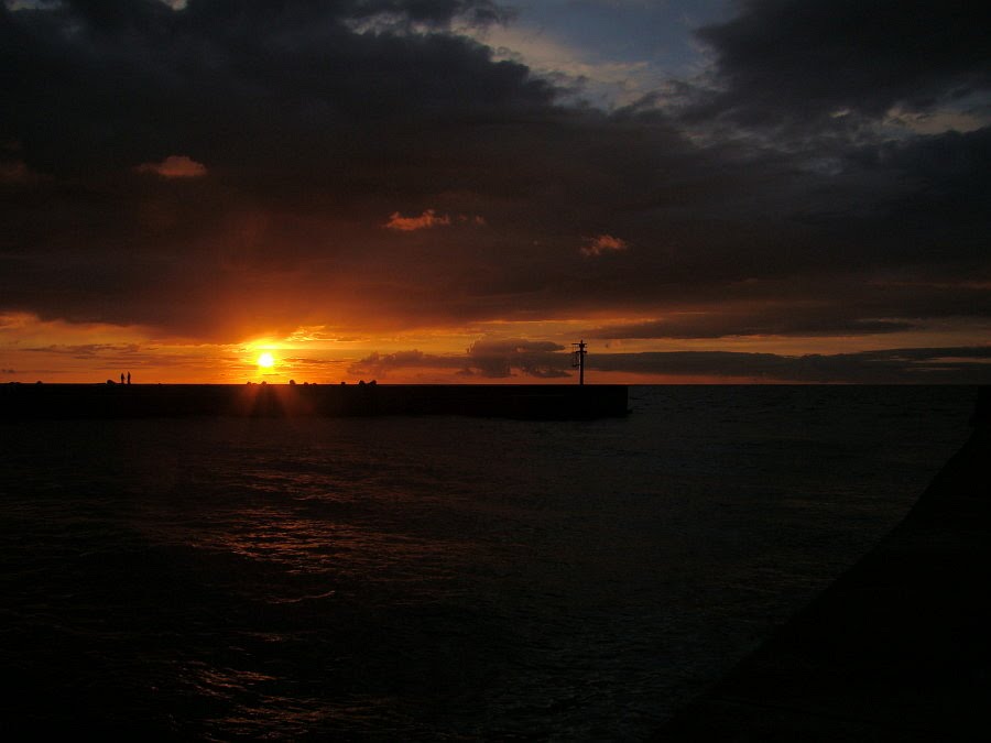 Ustka Sunset by lewkol