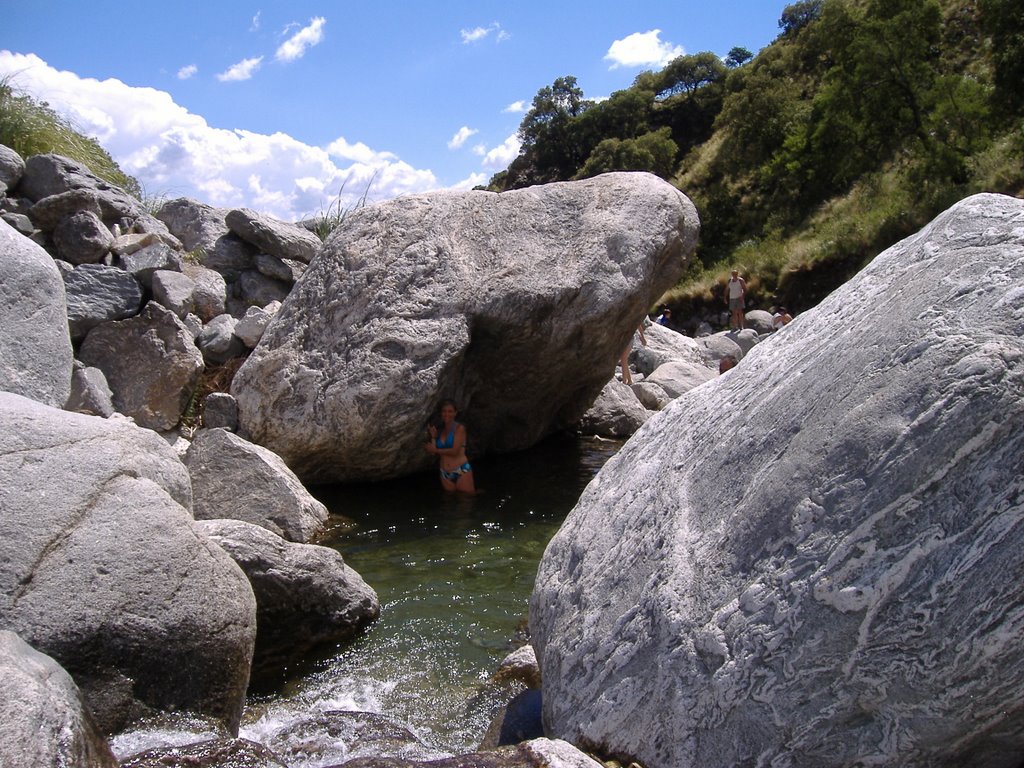 Subiendo a Sierras Grandes by alepandi