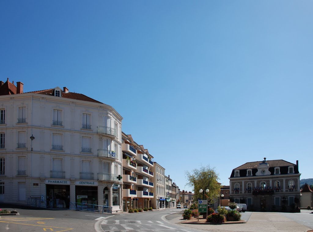 Place de la Mairie ;Boen Loire 42 by merlin42