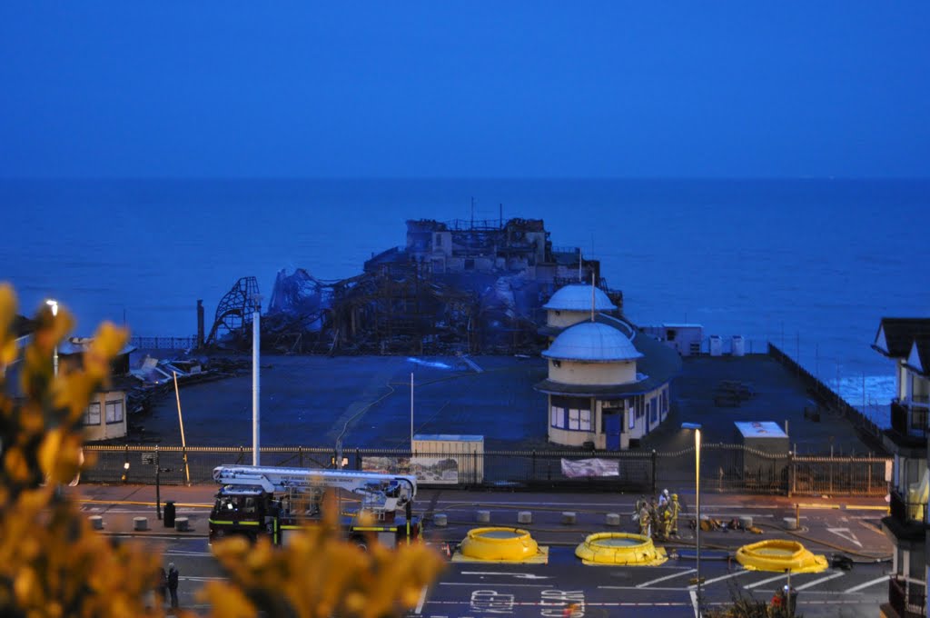 Ruins of Hastings Pier by collinsmatt