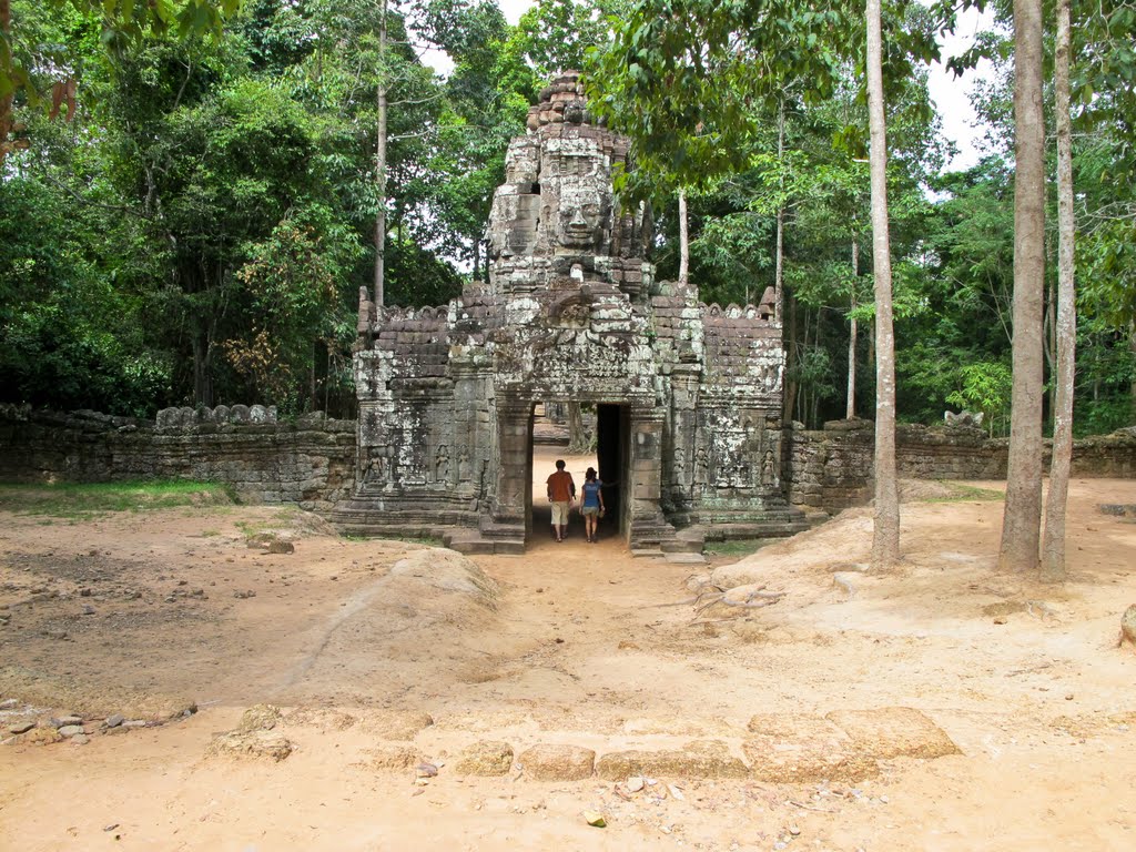 Камбоджа, Ангкор, Июнь 2010 / Cambodia, Angkor, June 2010 www.abcountries.com by Александр Рогонов