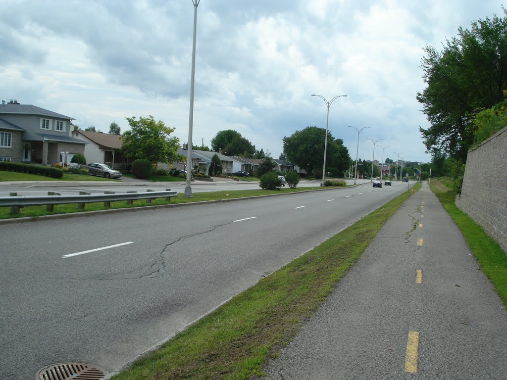 Piste cyclable Boul. La Vérendry Ouest by Jean-Moo