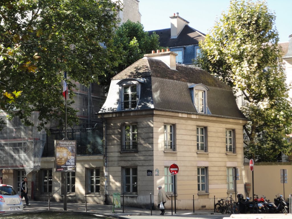 Small house on boulevard Beaumarchais by kukusya