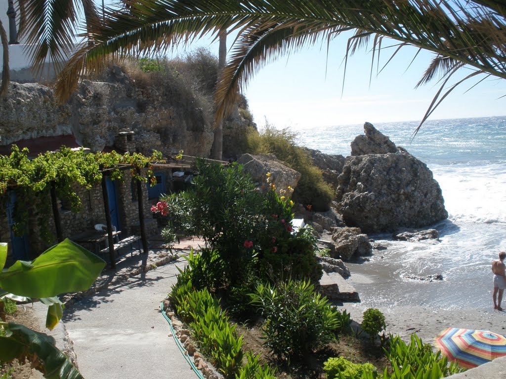 Little beach beside Balcon by RDurkan